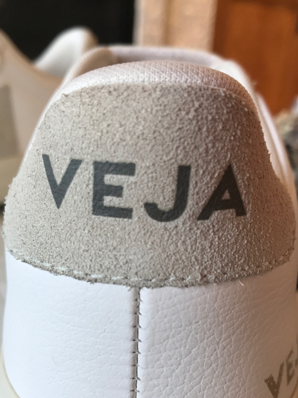 VEJA RECIFE VELCRO STRAPS CHROME FREE LEATHER WHITE NATURAL - Picture 15 of 16